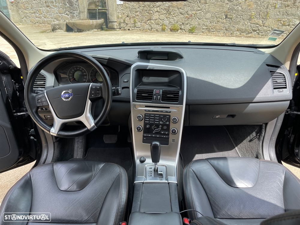 Volvo XC 60 2.4 D Geartronic - 12