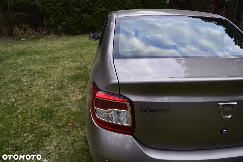 Dacia Logan 1.2 16V Laureate EU6 - 19