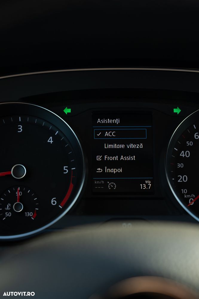 Volkswagen Passat 2.0 TDI DSG Highline - 16