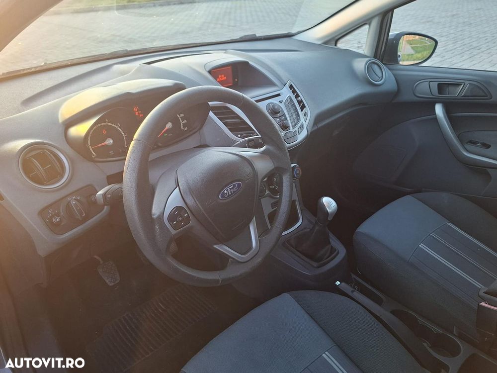 Ford Fiesta - 7