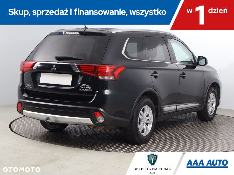 Mitsubishi Outlander - 6