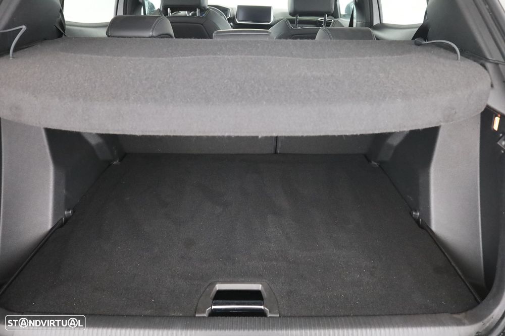 Peugeot 2008 1.2 PureTech GT EAT8 - 9