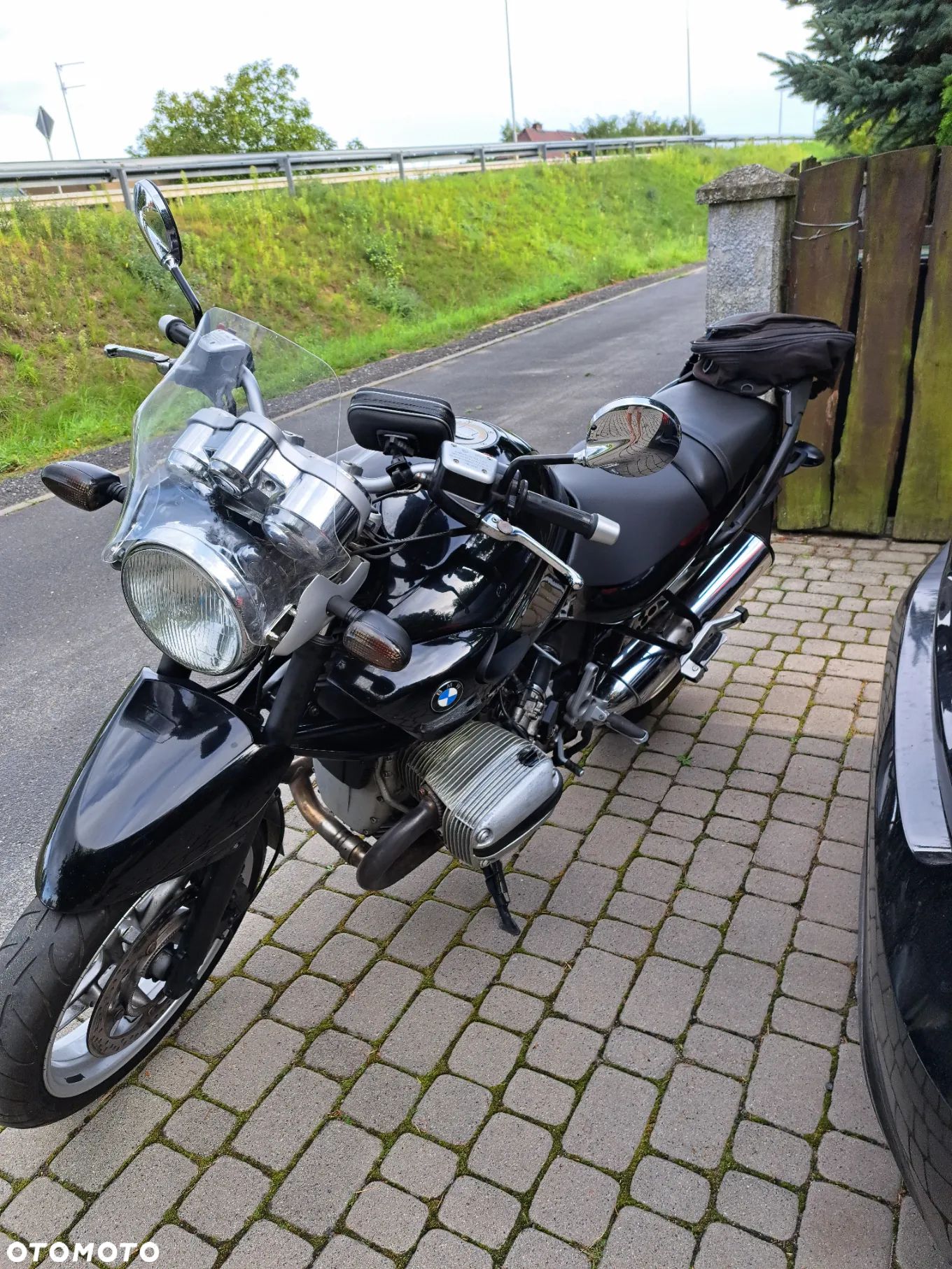 BMW R - 1