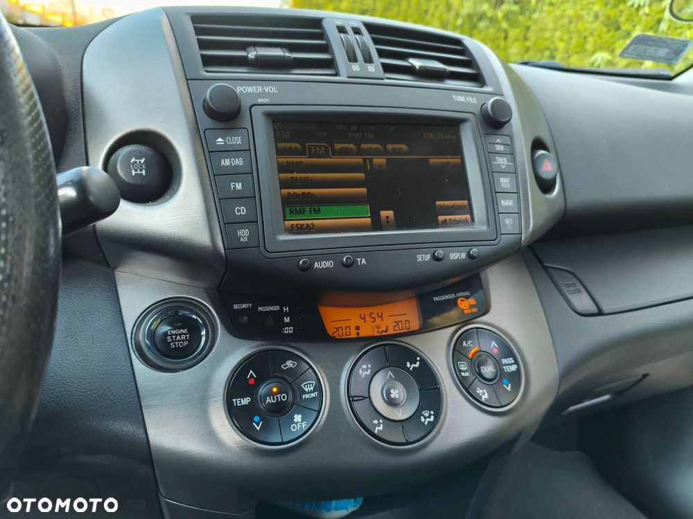 Toyota RAV4 - 12