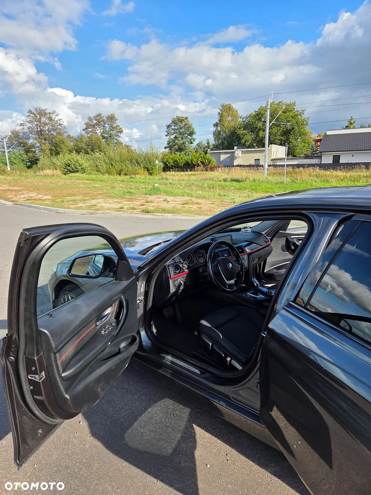 BMW Seria 3 330d Sport Line - 5