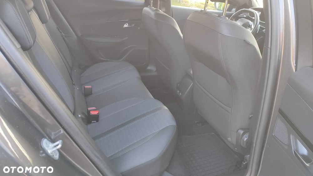 Peugeot 2008 PureTech 130 EAT8 GT - 18