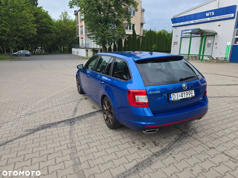 Skoda Octavia 2.0 TDI RS DSG - 4