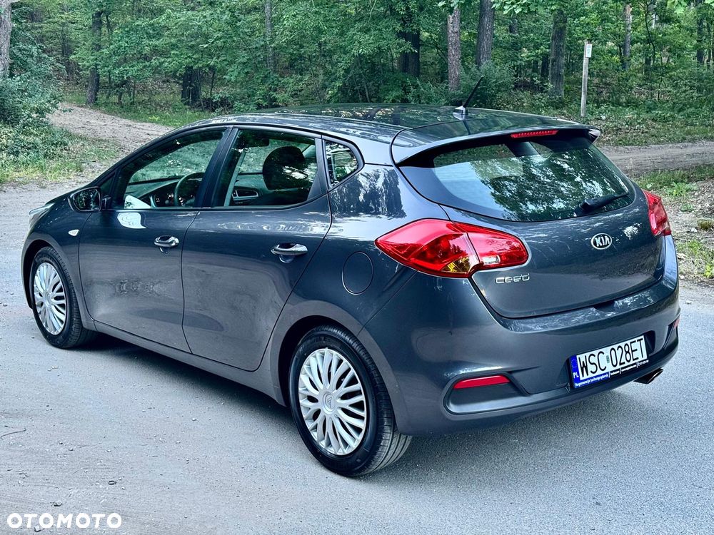 Kia Ceed 1.4 CVVT Attract - 4