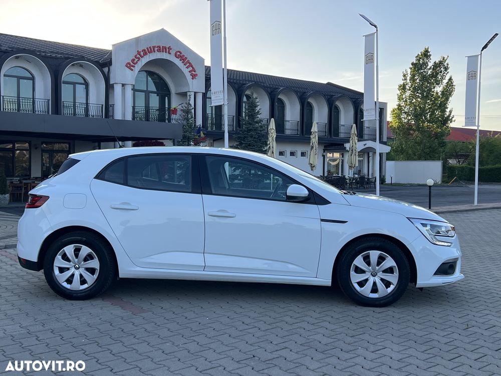 Renault Megane BLUE dCi 115 EQUILIBRE - 16