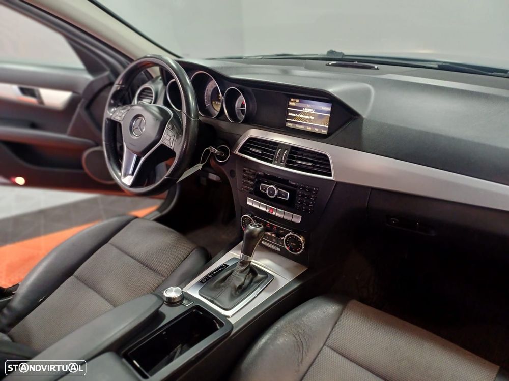 Mercedes-Benz C 200 - 19