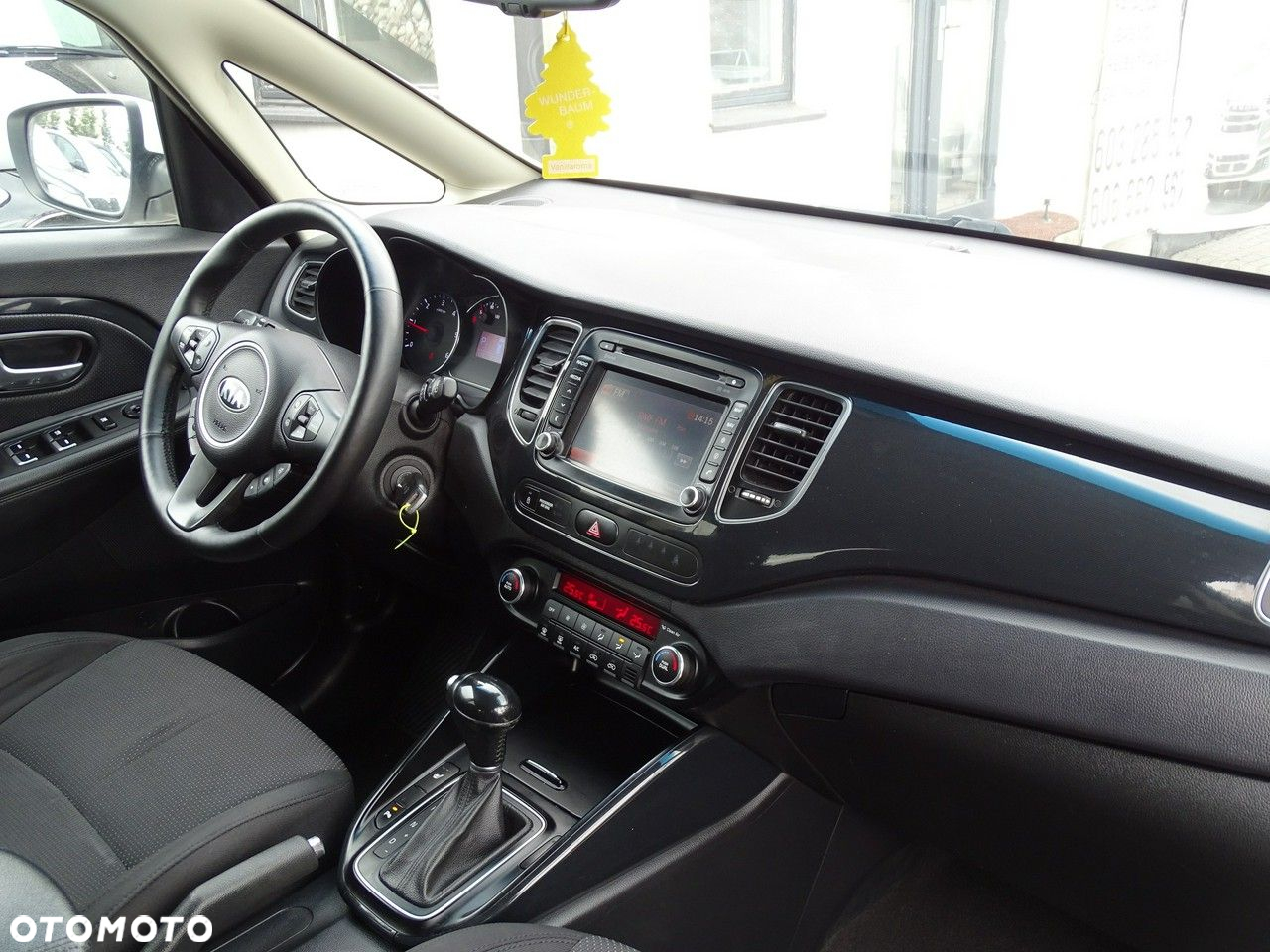 Kia Carens - 20