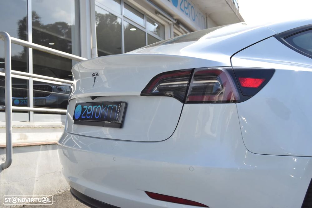 Tesla Model 3 Standard Range Plus RWD - 4