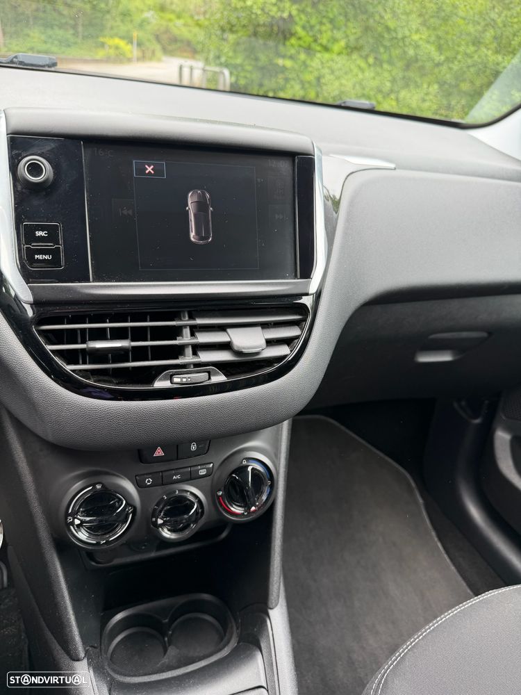 Peugeot 208 82 VTI Style - 17