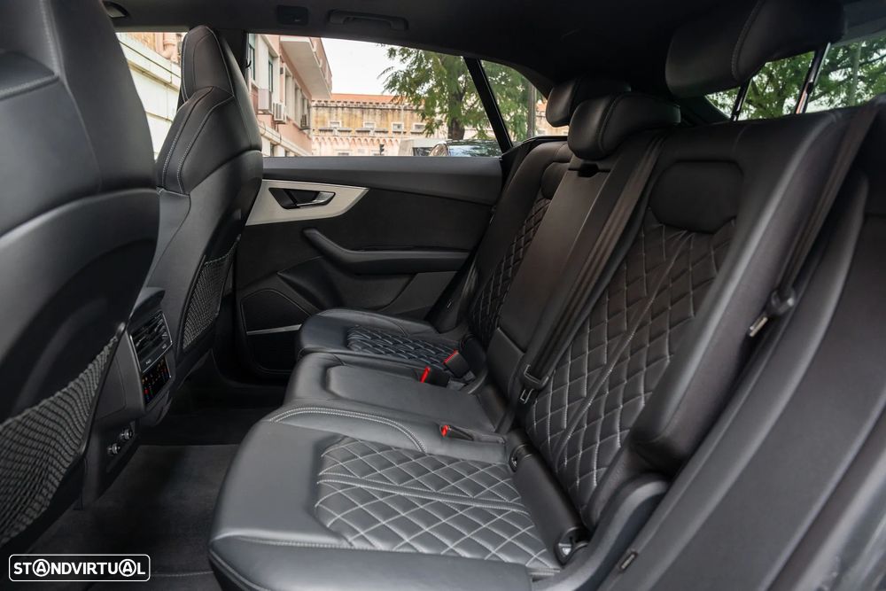Audi Q8 50 TDI quattro Tiptronic - 13