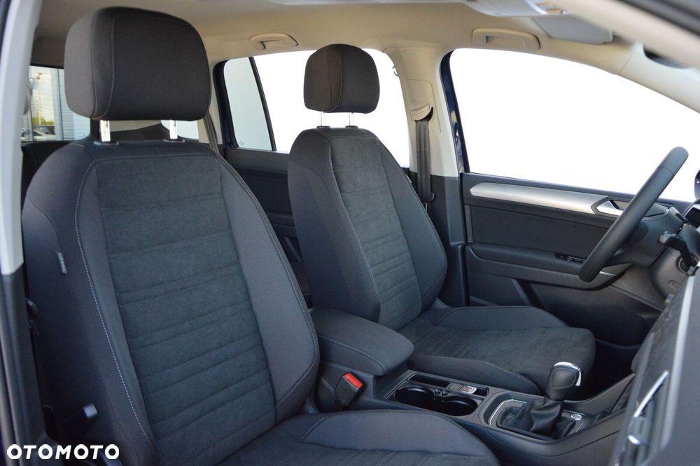 Volkswagen Touran 1.5 TSI EVO Comfortline Plus DSG - 24