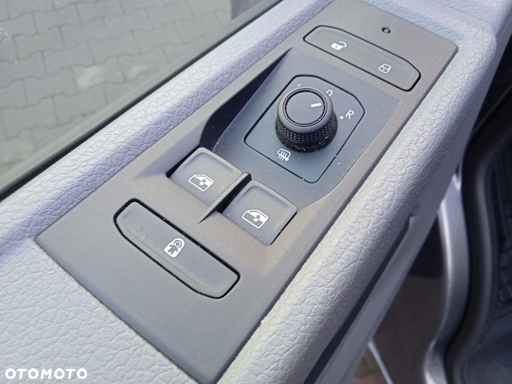 Volkswagen Caravelle 2.0 TDI L2 Trendline DSG - 17