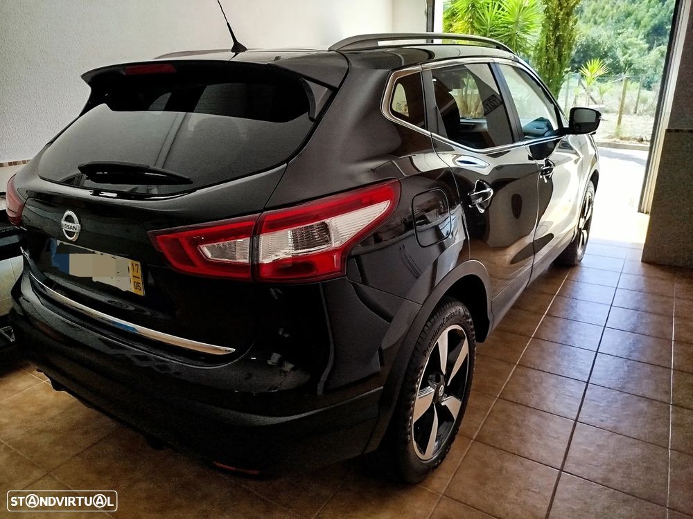 Nissan Qashqai 1.5 dCi N-Connecta 18 - 8