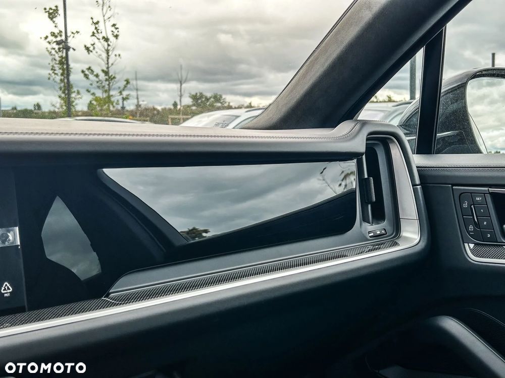 Porsche Cayenne - 19