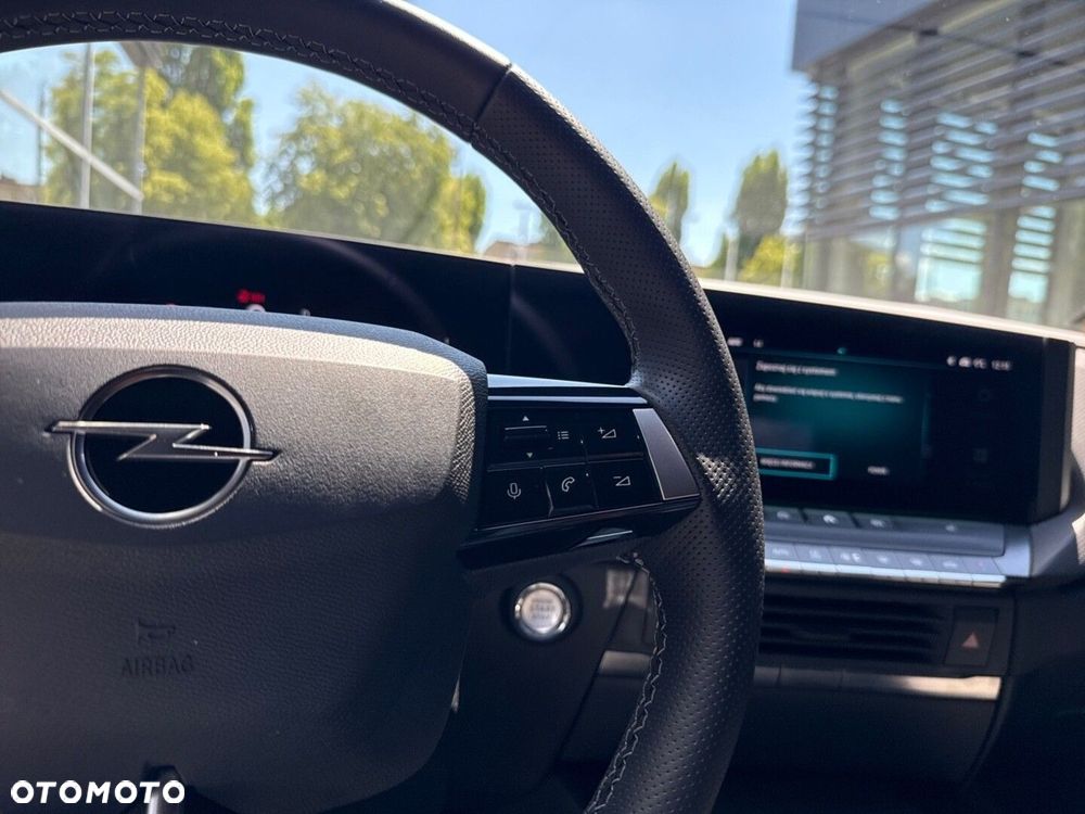 Opel Astra 1.2 T GS S&S - 17