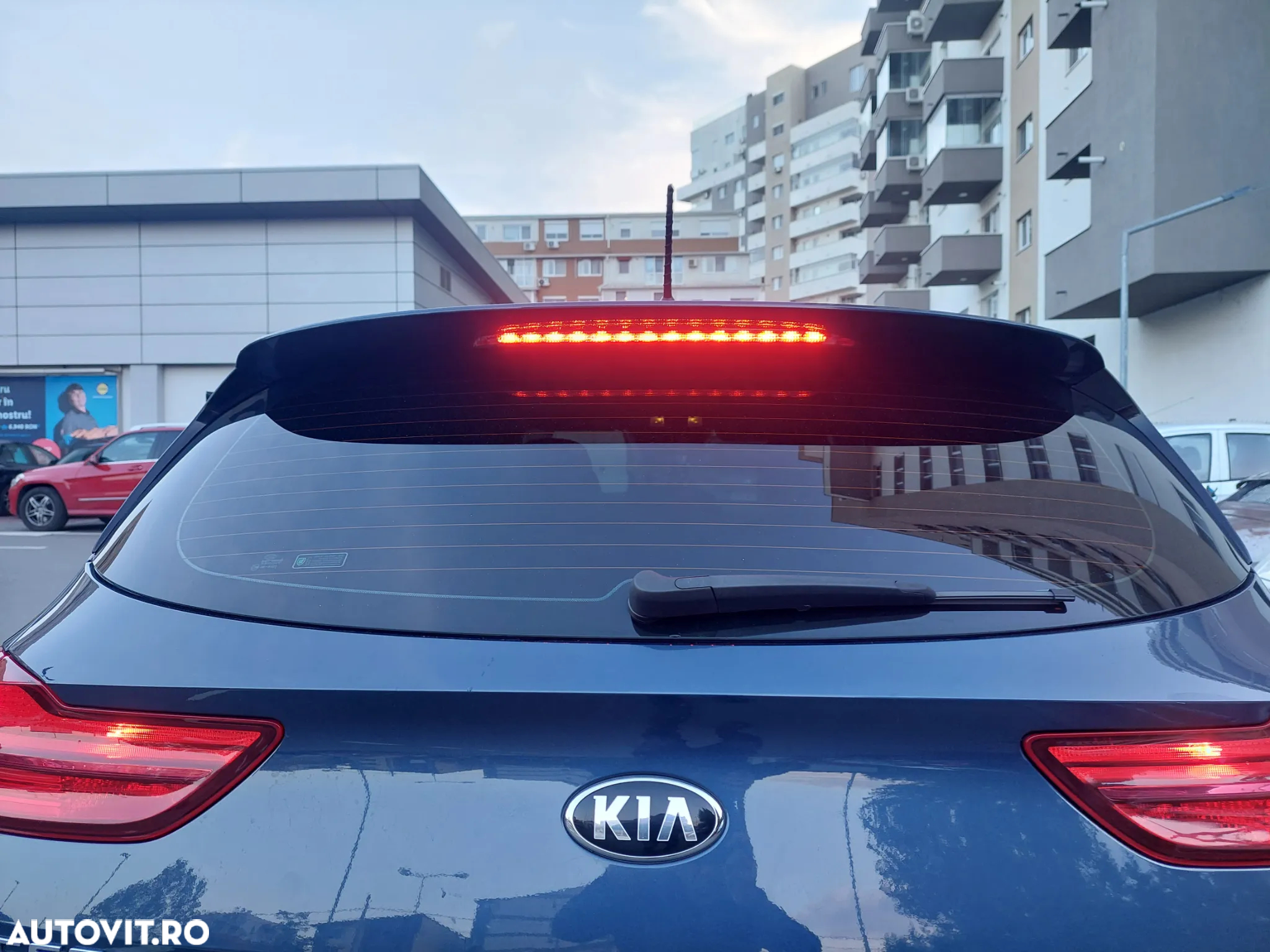 Kia Ceed - 8
