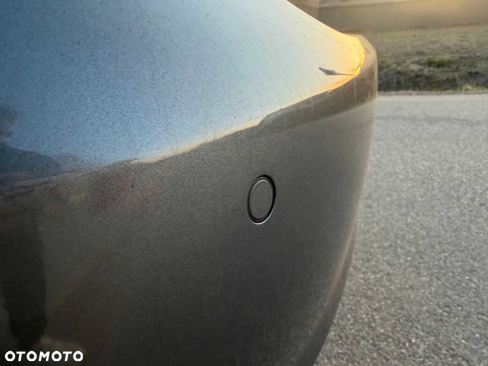 Volkswagen Golf 1.6 TDI DPF BlueMotion Technology Team - 21