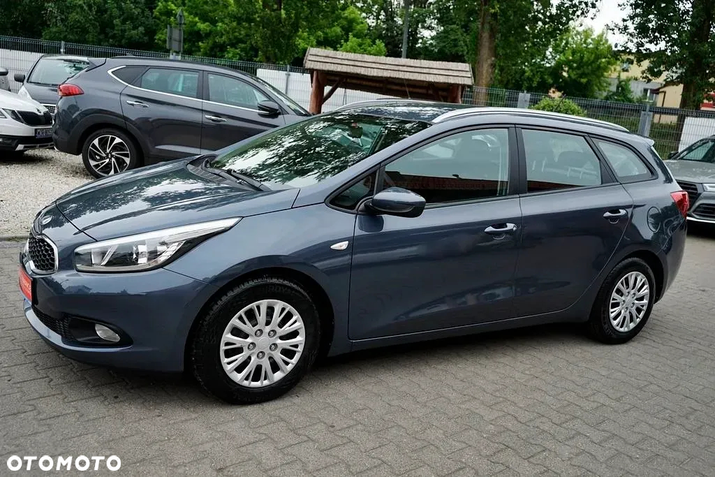 Kia Ceed - 8