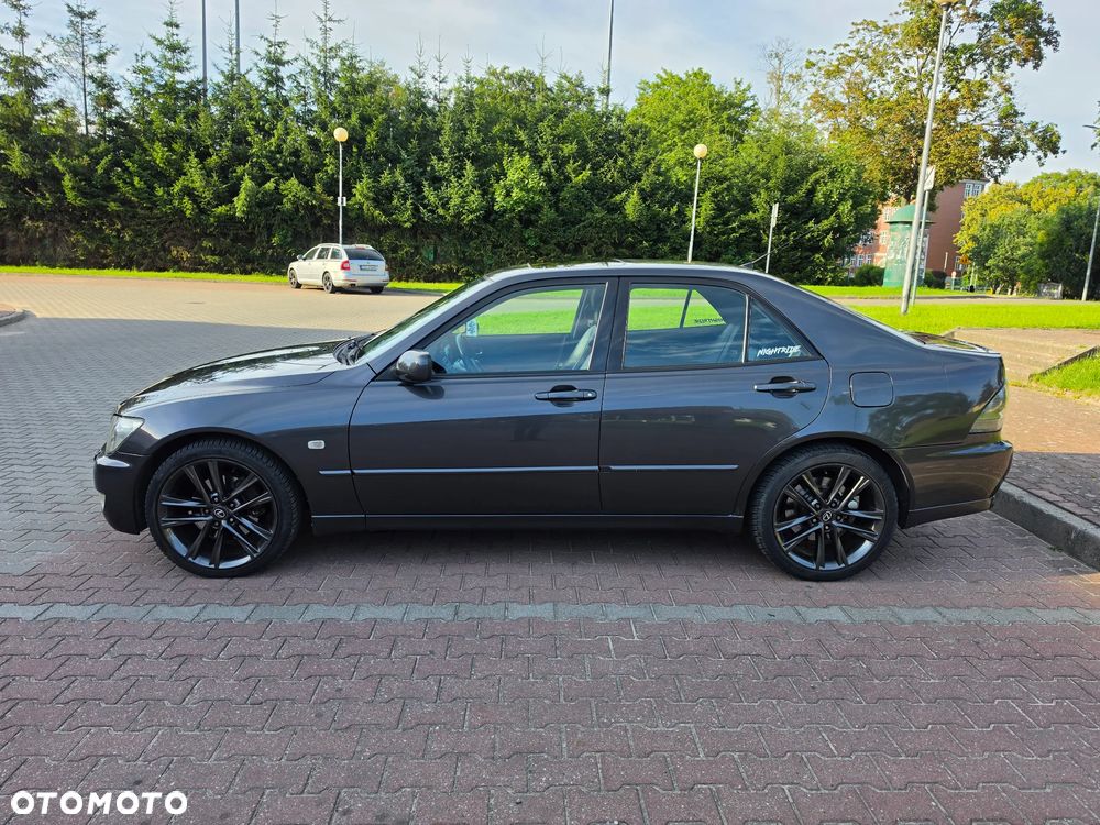 Lexus IS 200 Prestige - 6