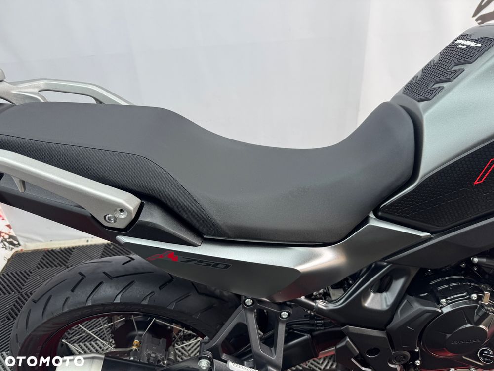 Honda XL - 33