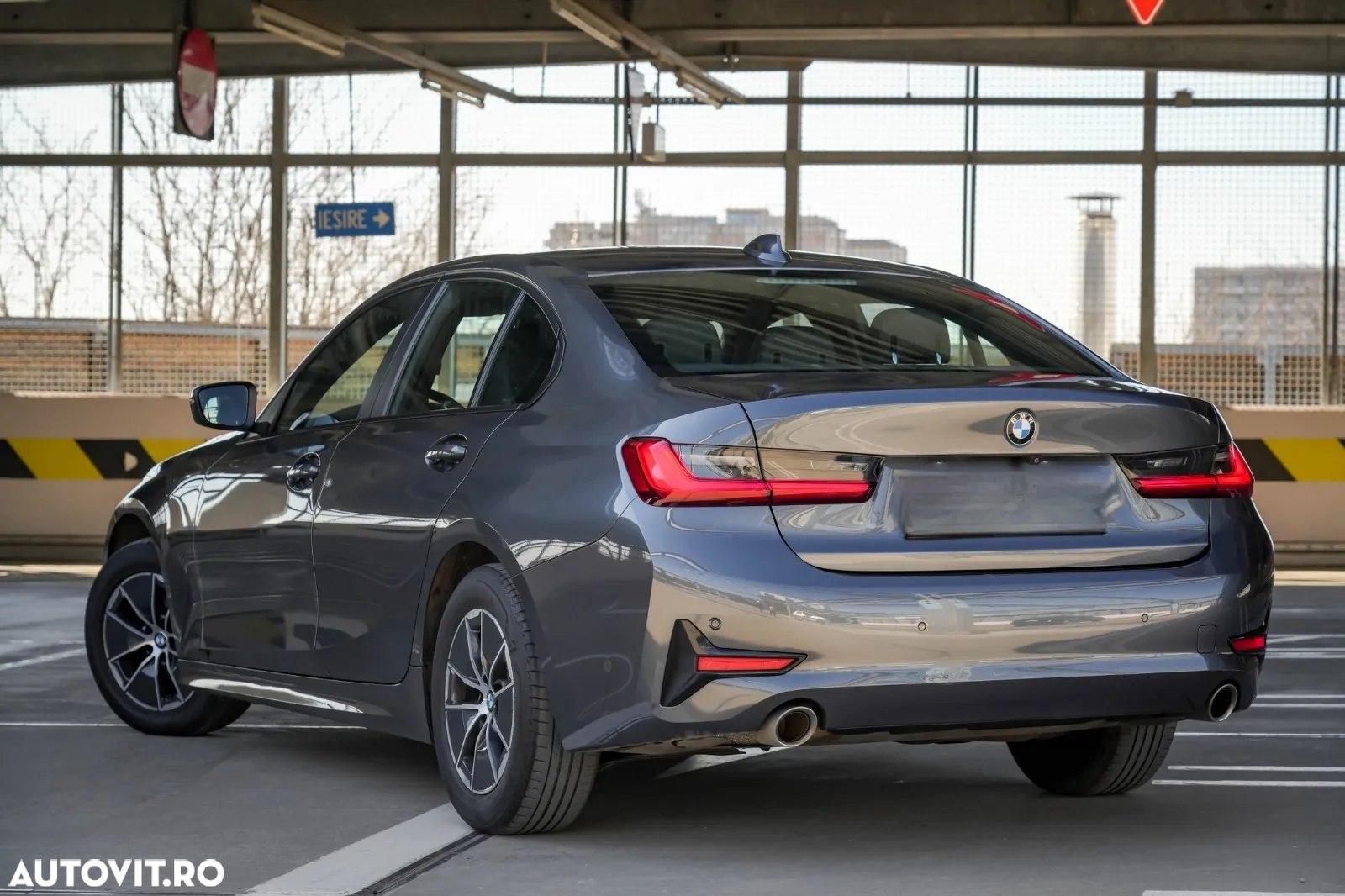 BMW Seria 3 320i AT - 7