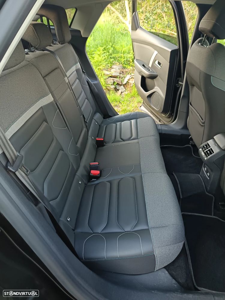 Citroën C4 PureTech 130 Stop&Start SHINE - 28