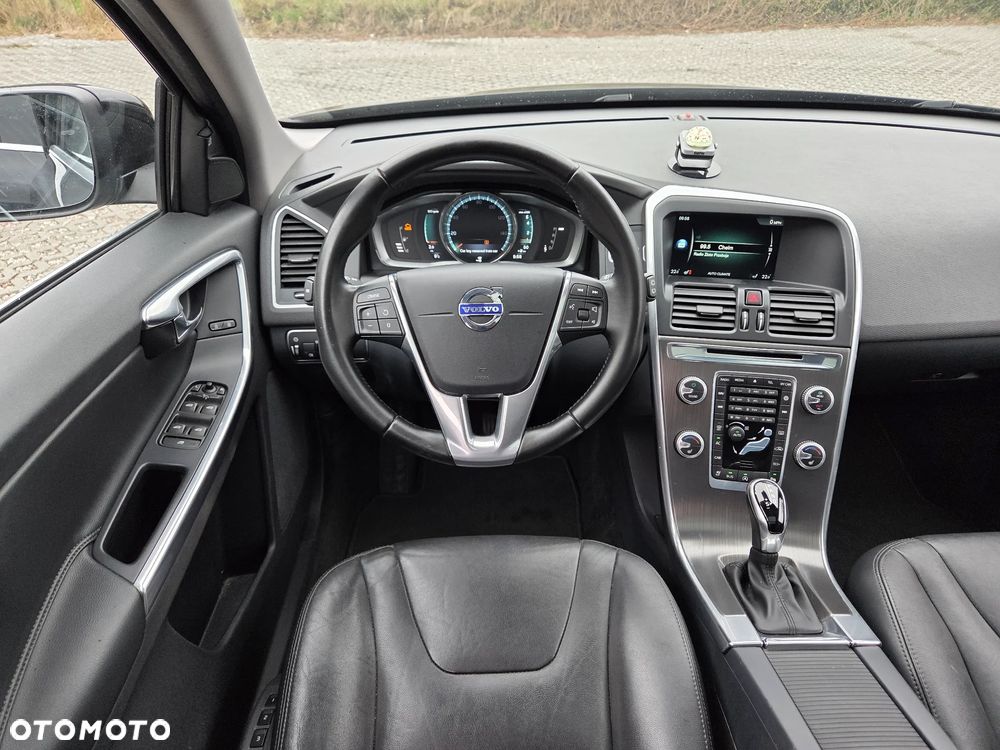 Volvo XC 60 T6 AWD Drive-E Summum - 9