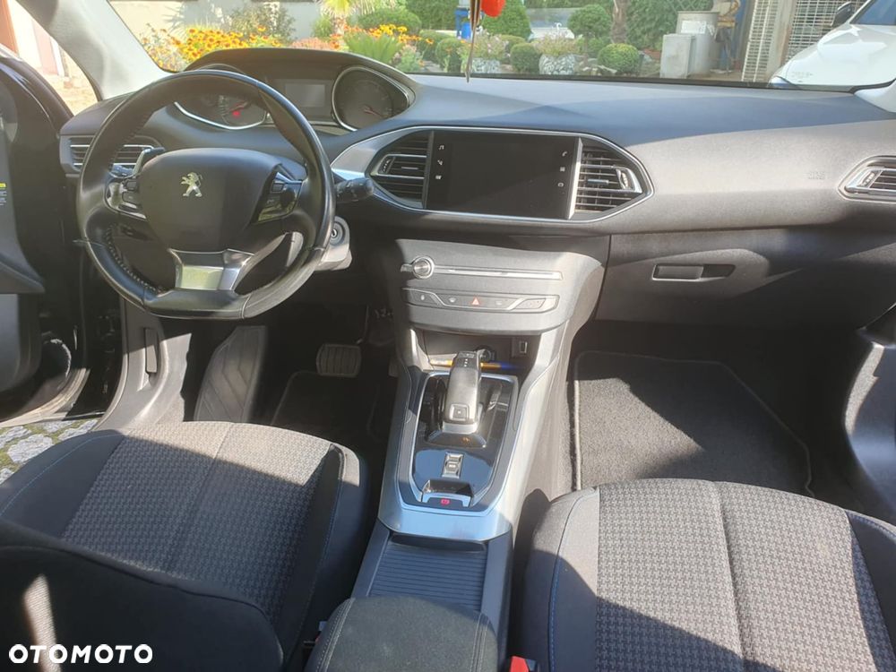 Peugeot 308 - 9