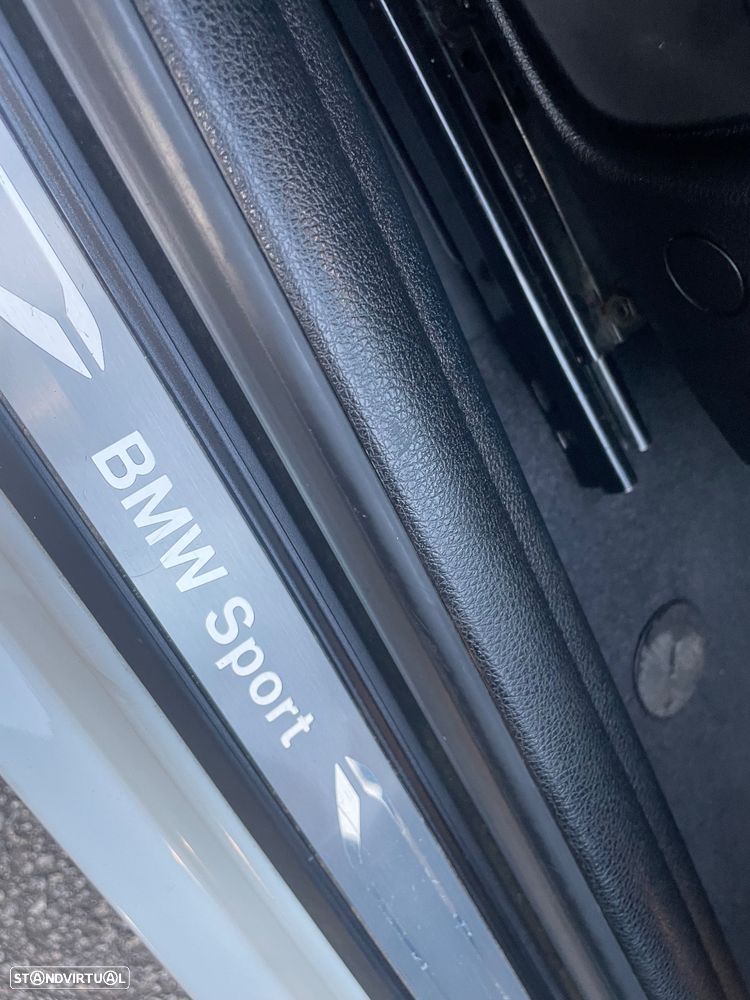BMW 116 d Line Sport Shadow - 33