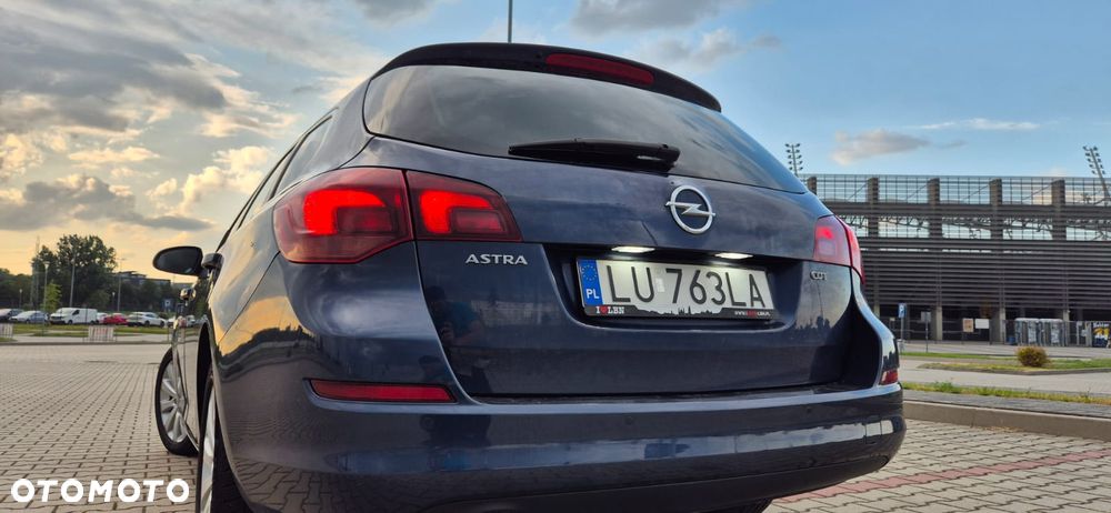 Opel Astra 2.0 CDTI DPF Automatik Cosmo - 24