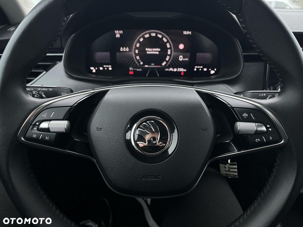 Skoda Kamiq 1.0 TSI Essence - 17