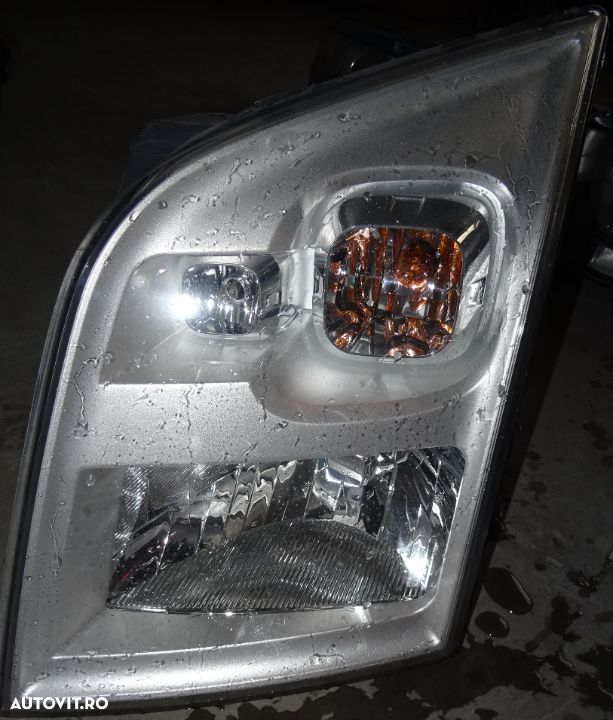Far stanga Ford Transit din 2009 volan pe stanga - 1