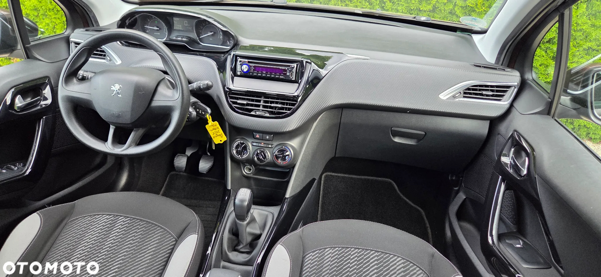 Peugeot 2008 1.2 Pure Tech Style EU6 - 24