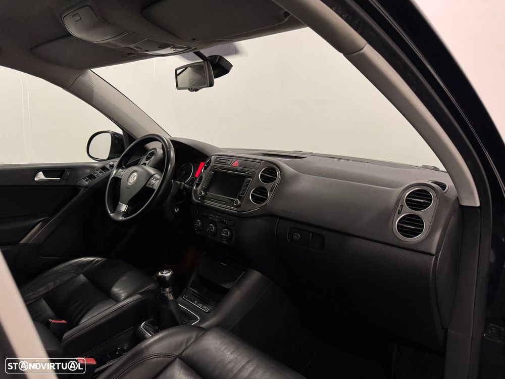 VW Tiguan 2.0 TDI Sport 4Motion - 26