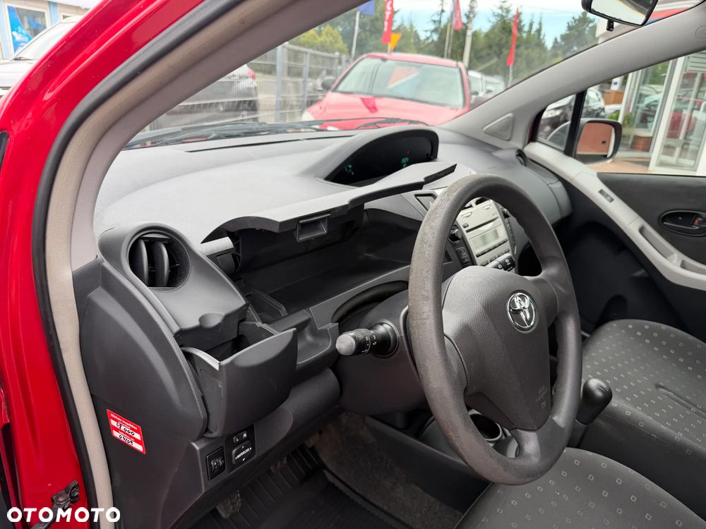 Toyota Yaris 1.0 VVT-i Sol - 12