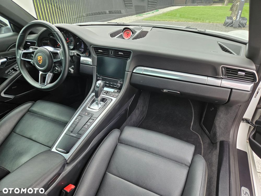 Porsche 911 Carrera 4S PDK - 10