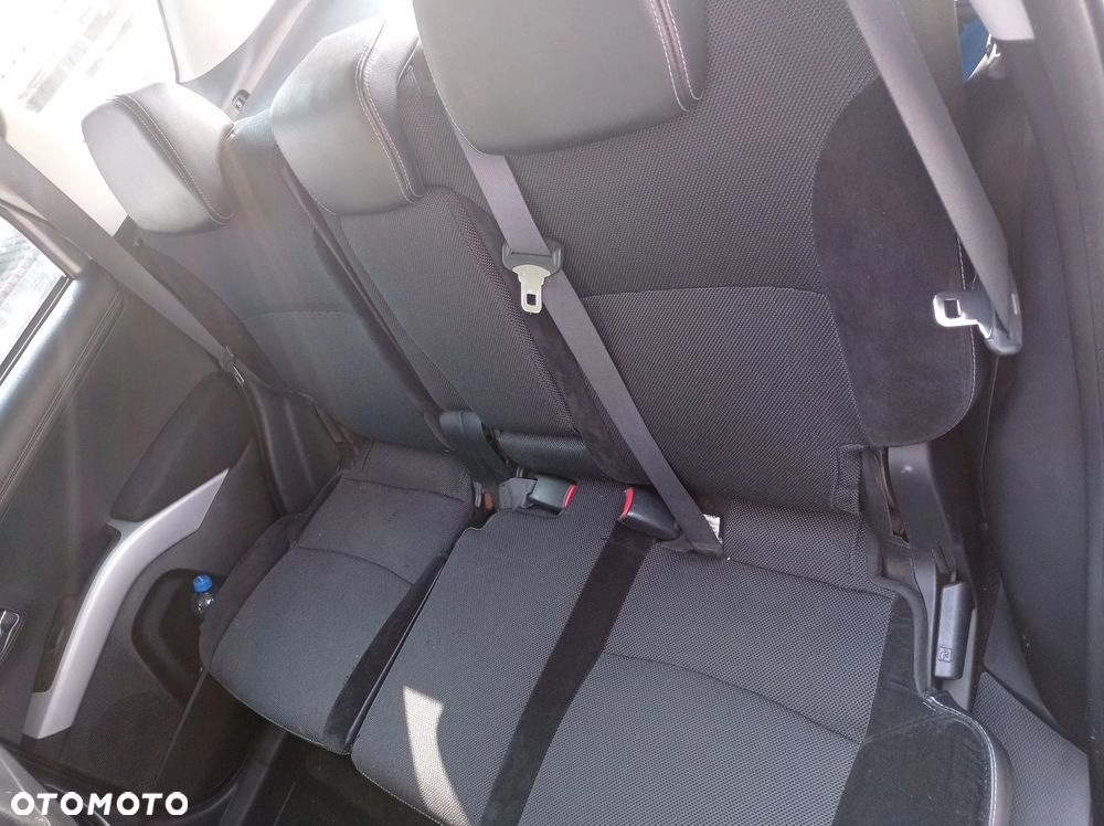 Mitsubishi Outlander 2.0 Intense NAVI 2WD EU5 - 17