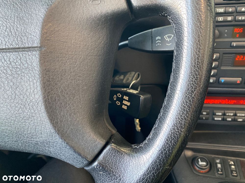 BMW Seria 3 318i Cabriolet - 34