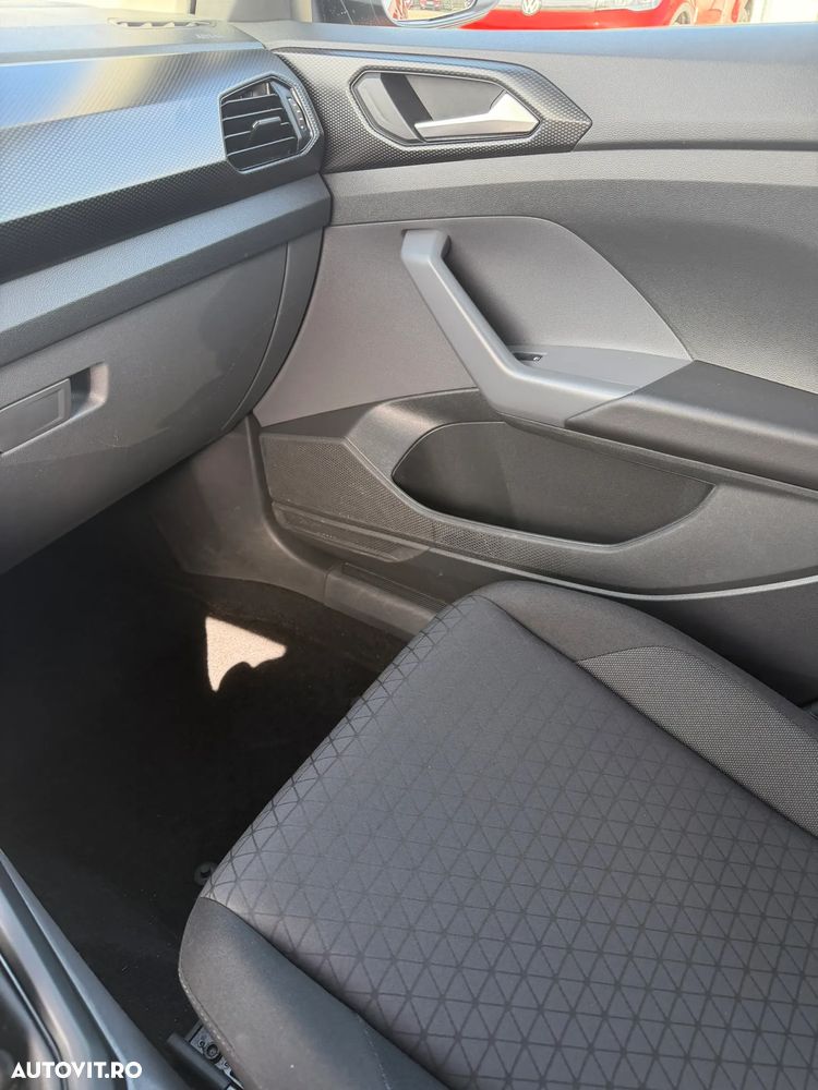 Volkswagen T-Cross - 16