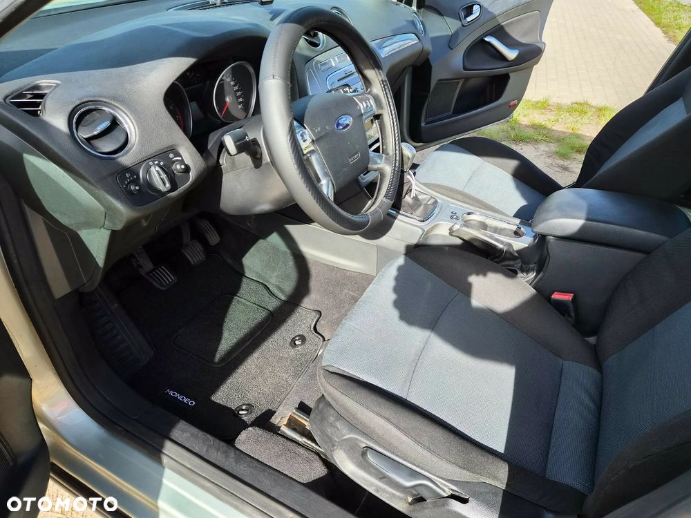 Ford Mondeo 1.6 Trend - 2