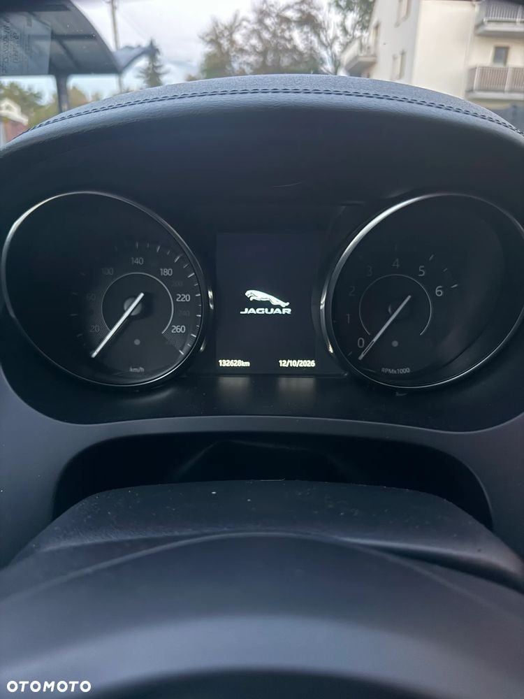 Jaguar E-Pace - 5