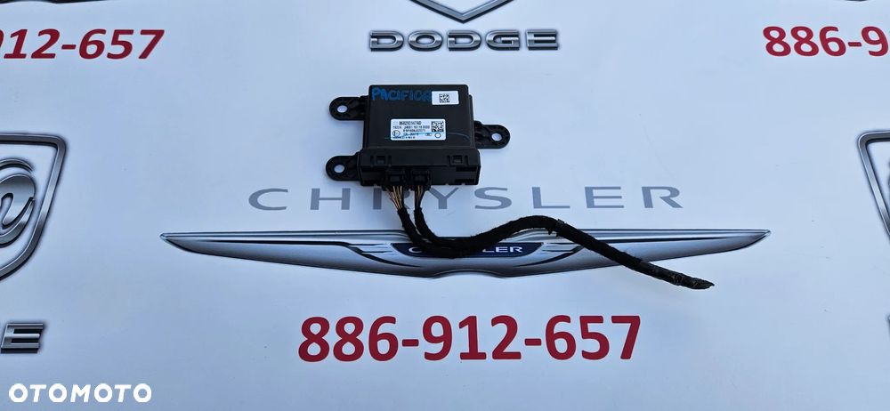 Chrysler Pacifica 2016- Sterownik Moduł GATEWAY 068293147AD - 1