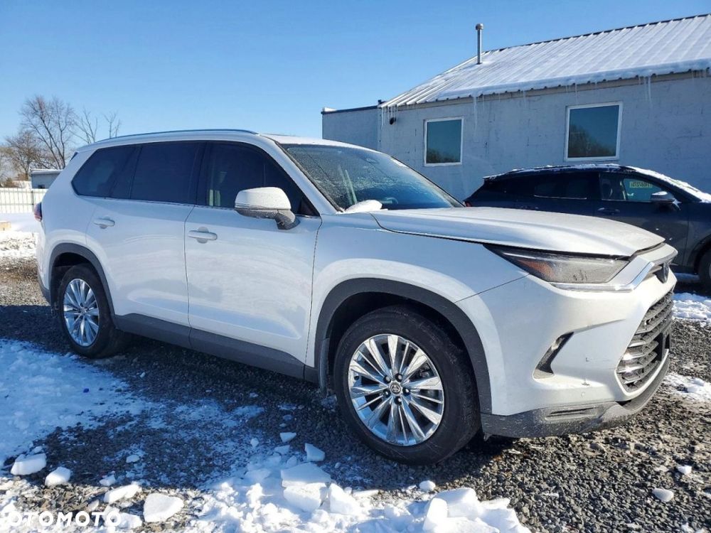 Toyota Grand Highlander - 3