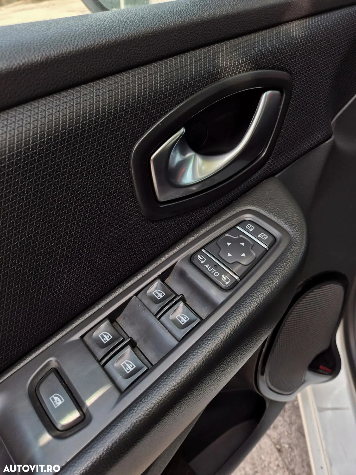 Renault Clio - 15