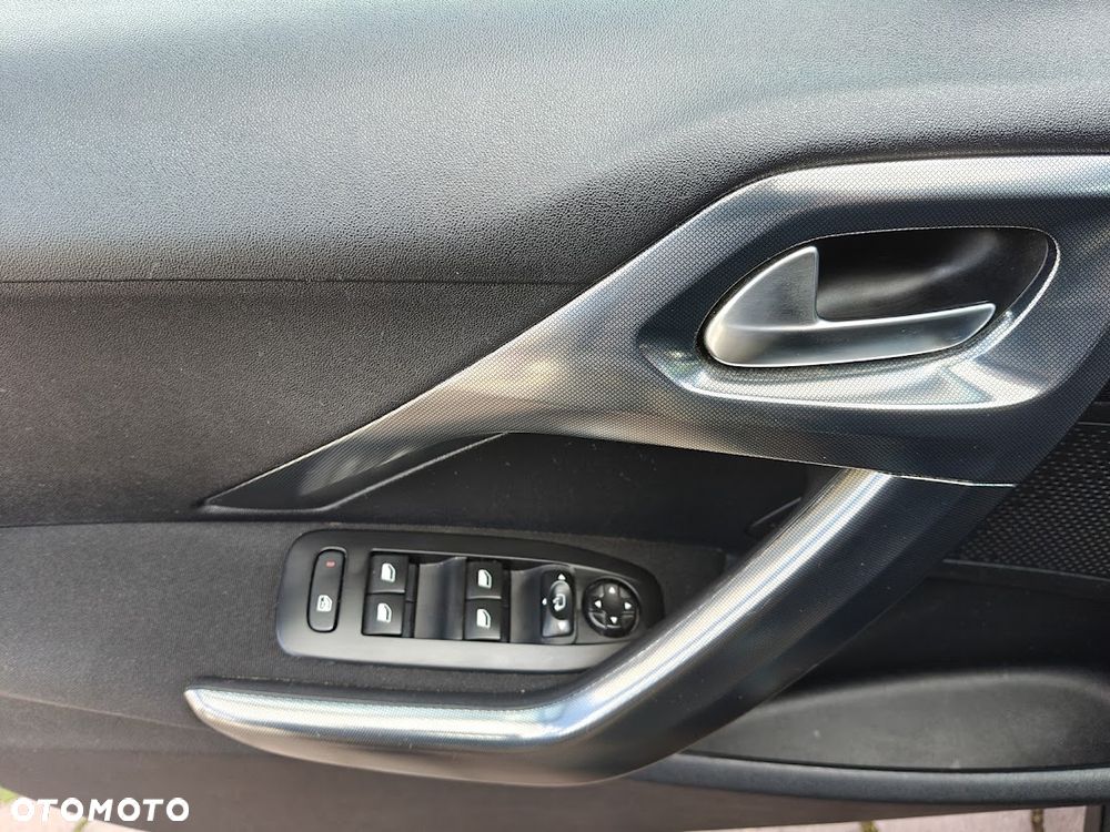 Peugeot 2008 PureTech 110 Stop&Start Allure - 24