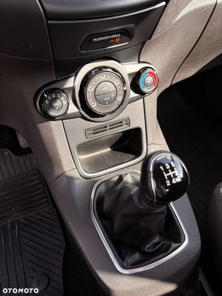 Ford Fiesta 1.4 Trend - 17